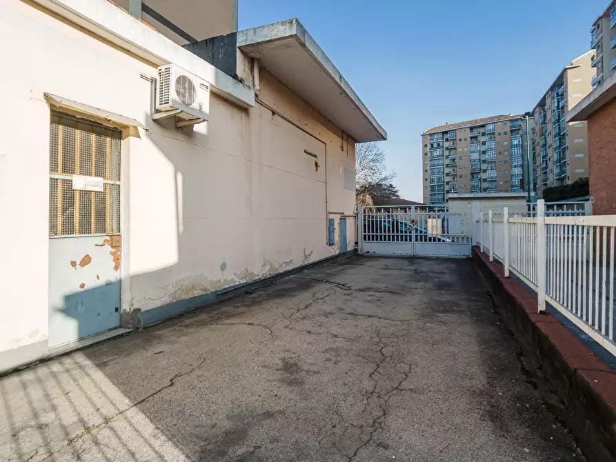 Immagine 21 di Locale commerciale in vendita  in Via Giorgio Bellono a Torino