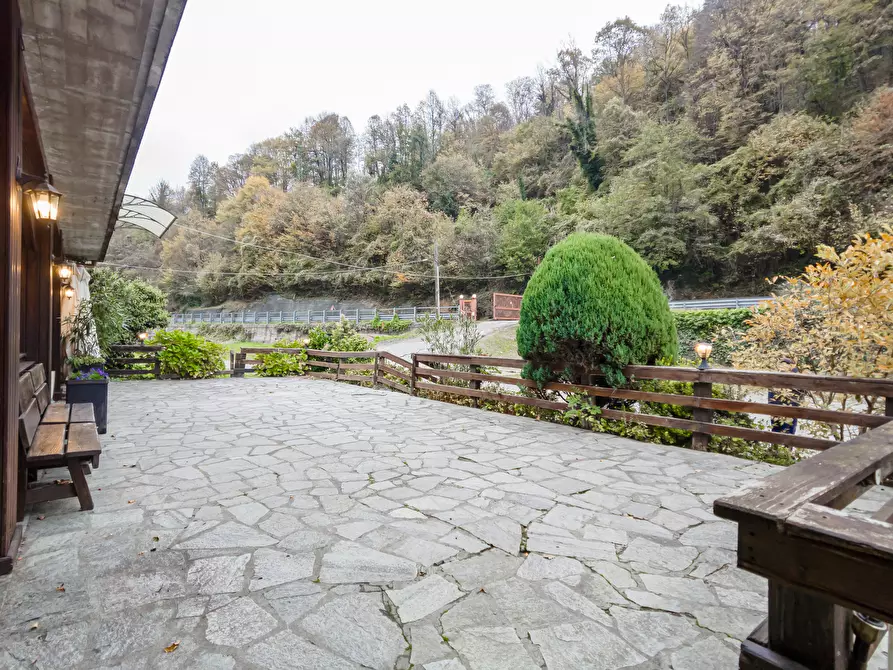 Immagine 19 di Palazzo in vendita  in Via Losa a Pessinetto