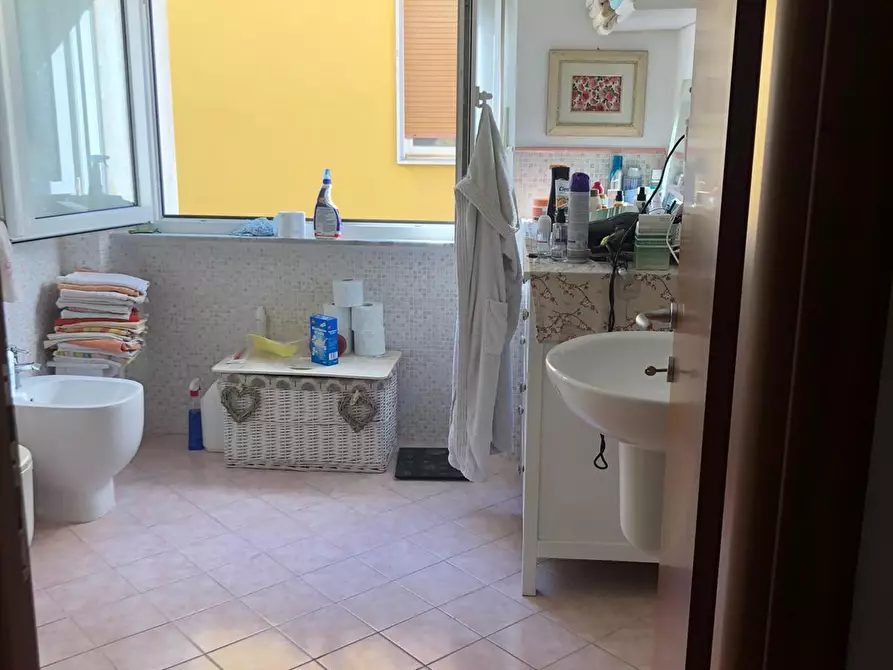 Immagine 3 di Trilocale in vendita  a Livorno