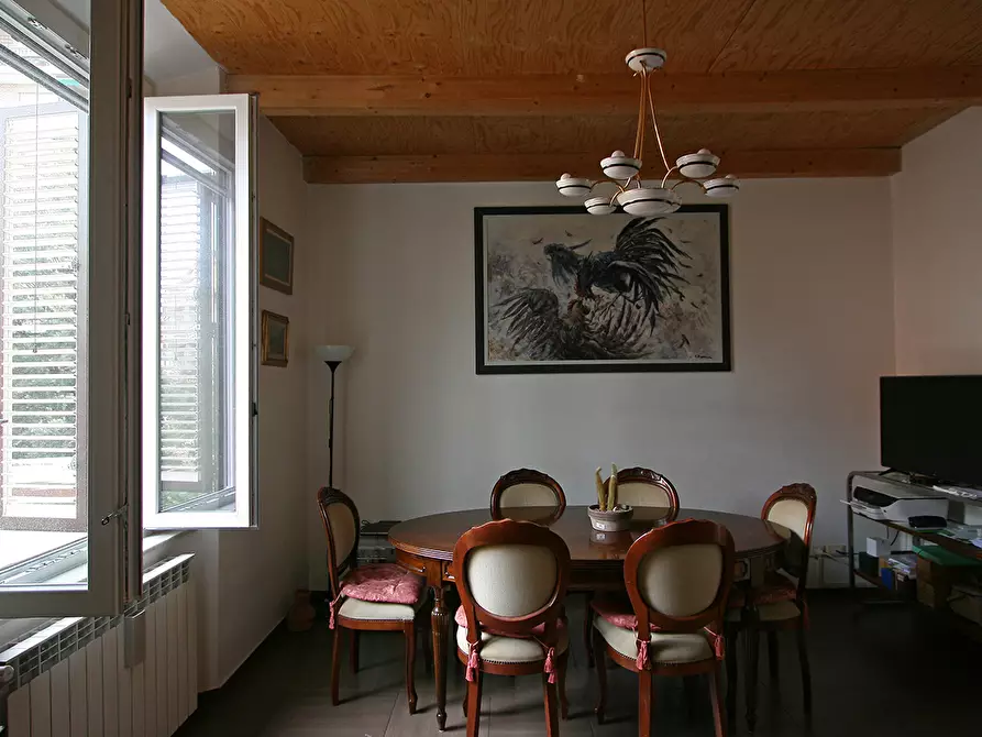 Immagine 2 di Pentalocale in vendita  a Livorno