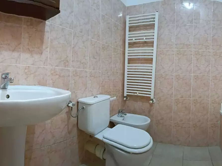 Immagine 11 di Appartamento in vendita  a Livorno