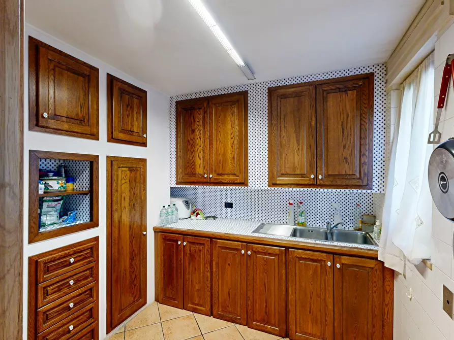 Immagine 38 di Villa in vendita  in Via Venosa 5 a Lecce