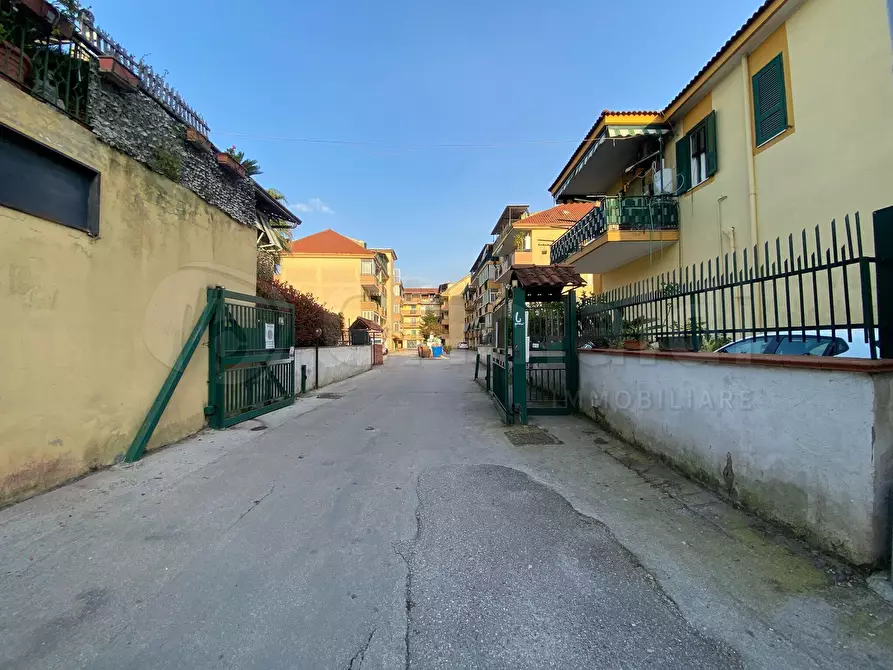 Immagine 15 di Mansarda in vendita  a Giugliano In Campania