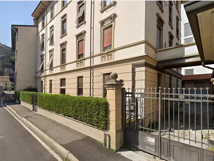 Bilocale in vendita in via Oriani 8 a Como
