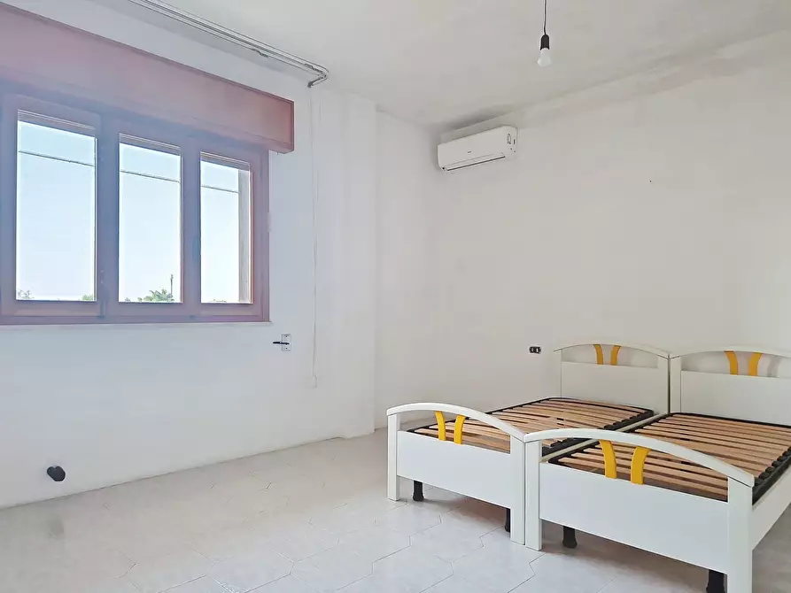 Immagine 24 di Pentalocale in vendita  in Via Fogazzaro Antonio 4 a Erchie