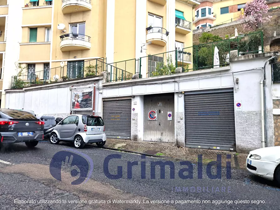Immagine 8 di Garage in vendita  in Via Torquato Tasso 189 a Napoli