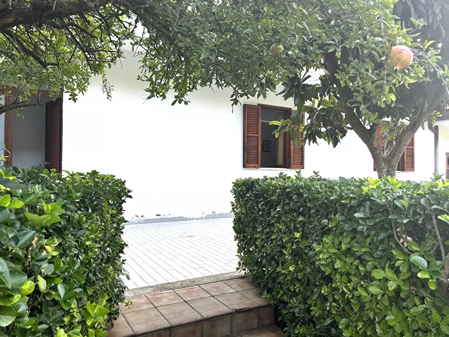 Immagine 5 di Villa in vendita  in Via Cesalunga 25 a Terracina