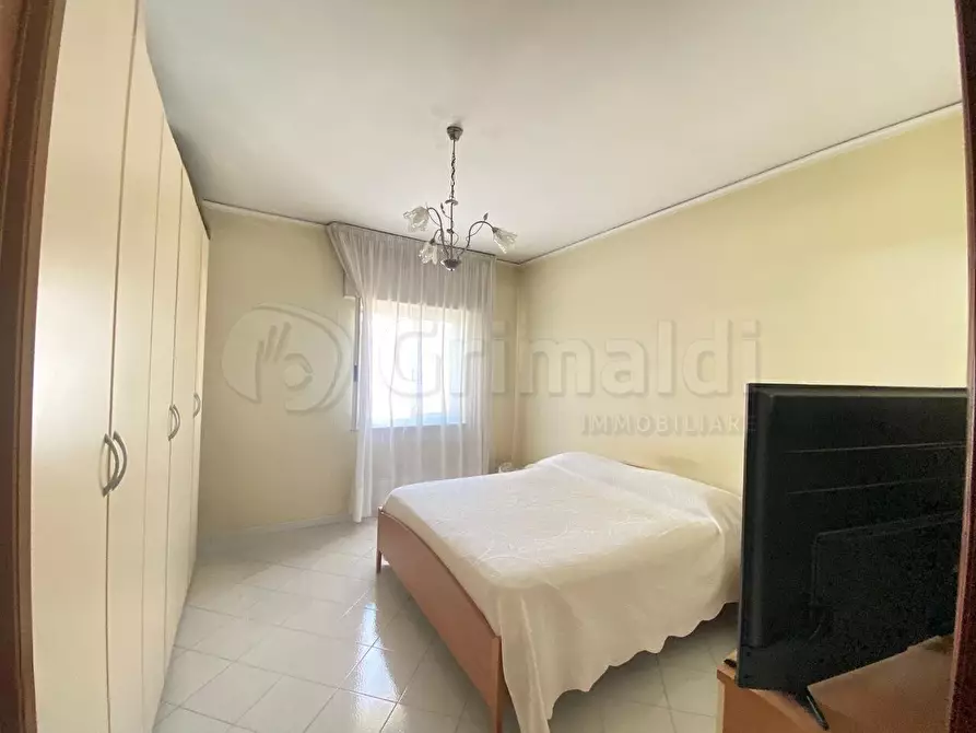 Immagine 9 di Trilocale in vendita  a Giugliano In Campania