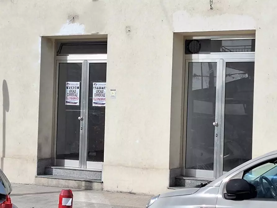Immagine 3 di Locale commerciale in vendita  in Via Consolare Pompea 1561 a Messina