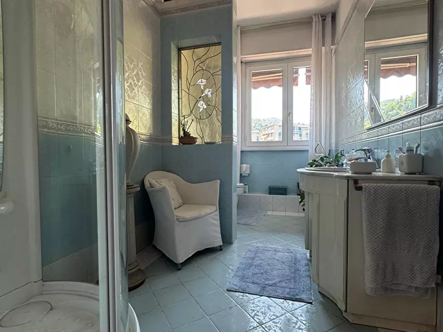 Immagine 15 di Bilocale in vendita  in Viale Massenzio Masia 79 a Como