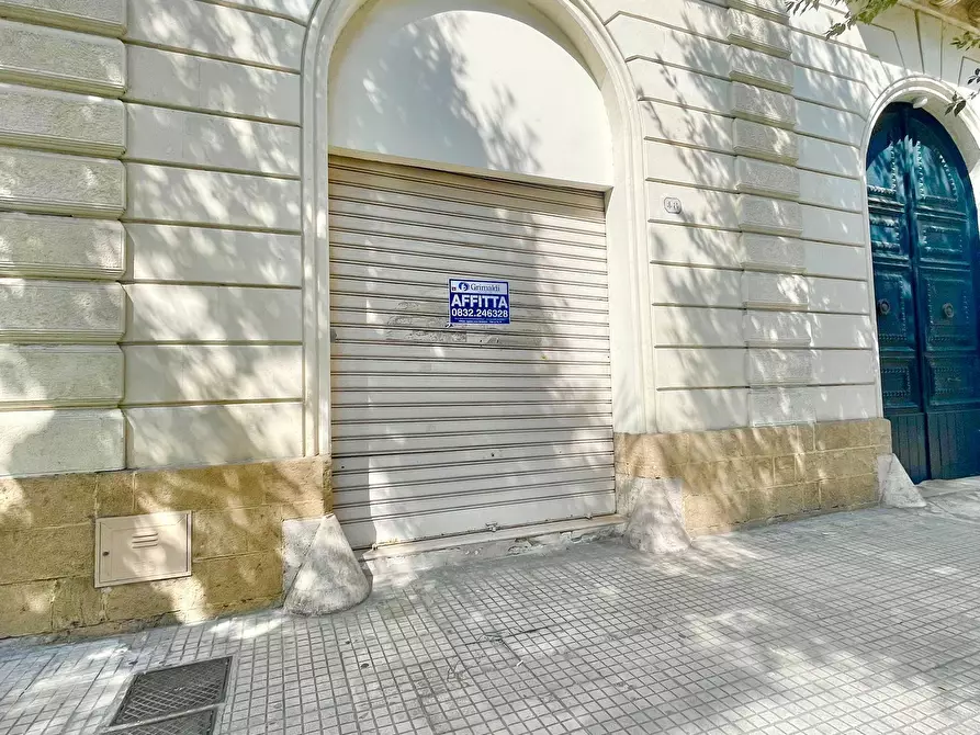 Immagine 21 di Locale commerciale in affitto  in Viale Otranto 48 a Lecce