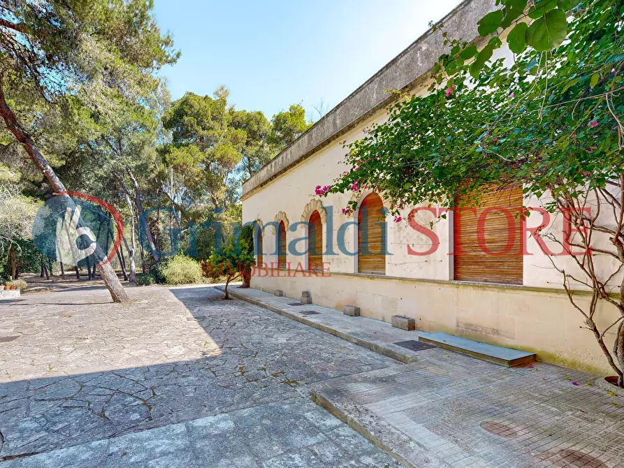 Immagine 68 di Villa in vendita  in Via Vecchia Carmiano a Lecce