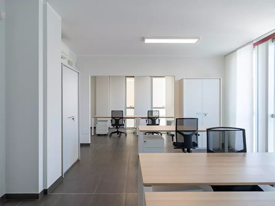 Immagine 14 di Ufficio in vendita  in Via Colonnello Archimede Costadura 2C a Lecce