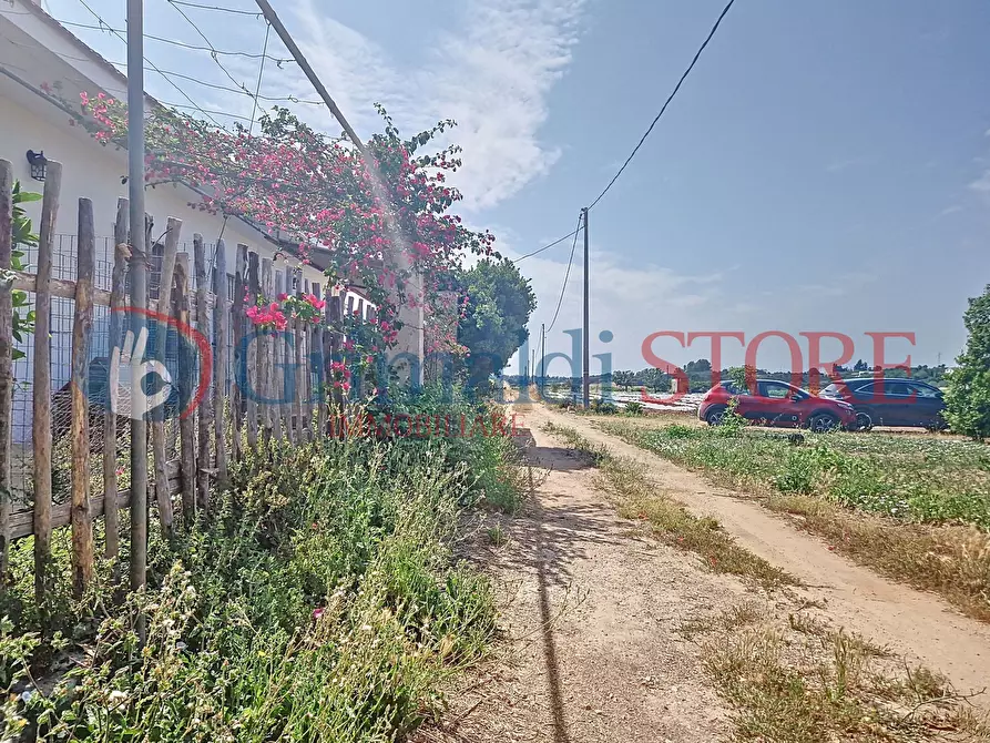 Immagine 37 di Villa in vendita  a Galatina