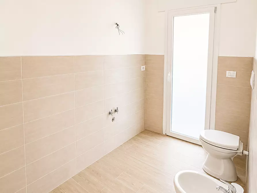 Immagine 4 di Trilocale in vendita  in Via Pietro Nenni 6 a Nettuno
