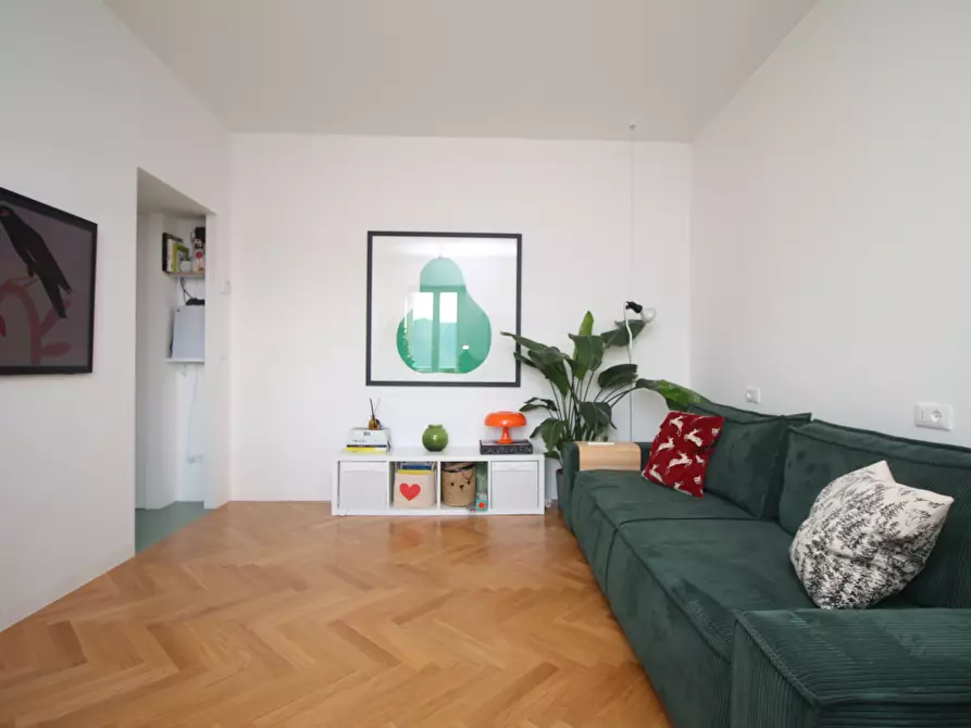 Immagine 7 di Trilocale in vendita  in SALITA SAN DONATO 6 a Como