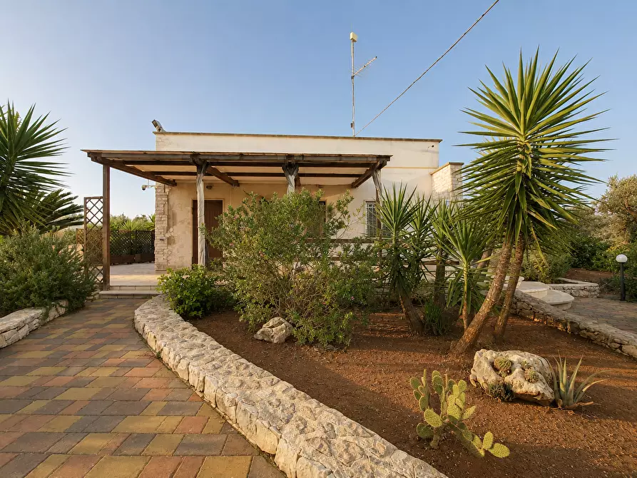 Immagine 9 di Villa in vendita  a San Vito Dei Normanni
