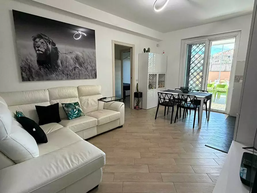 Immagine 8 di Trilocale in vendita  in Via Luigi Einaudi 11 a Marino