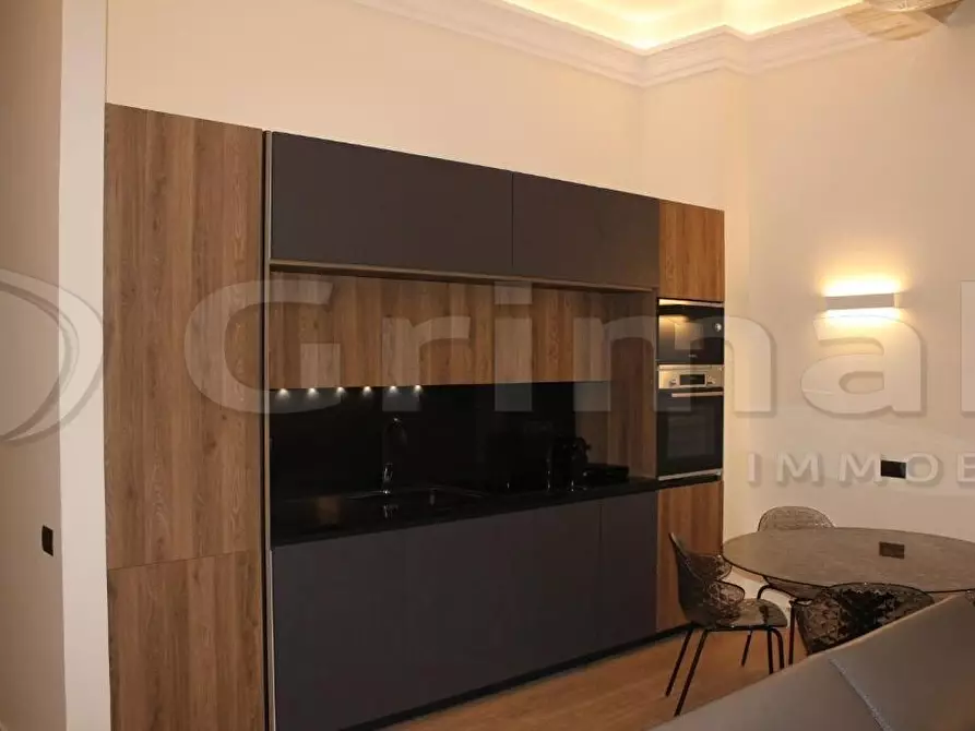 Immagine 11 di Trilocale in vendita  in Piazza Nicola Amore 2 a Napoli