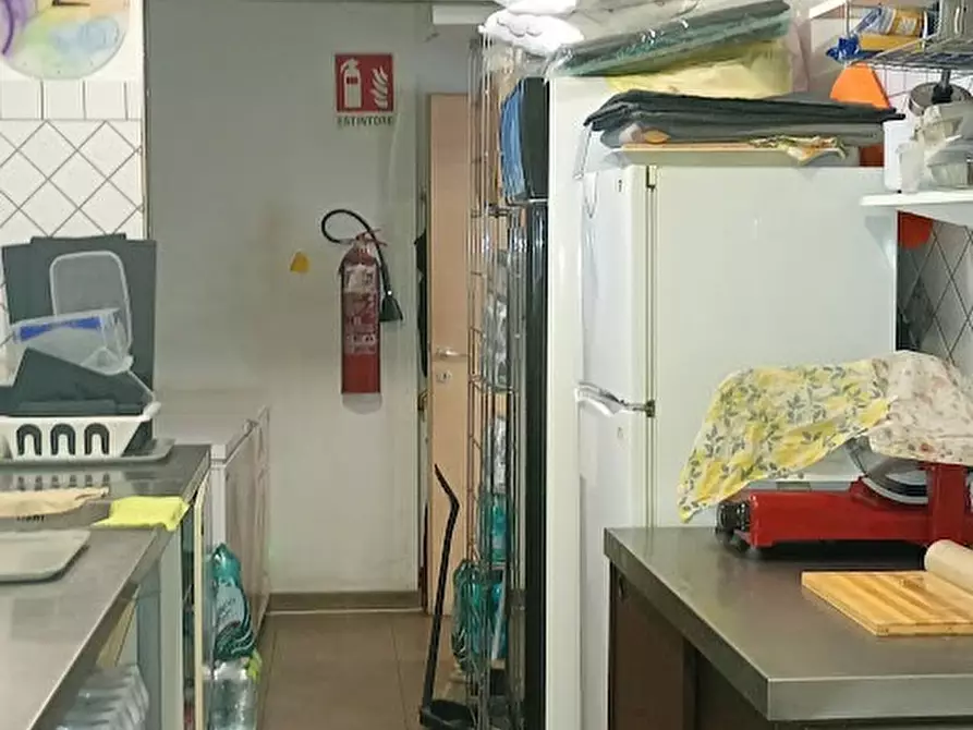 Immagine 13 di Bar / Ristorante in vendita  in VIA TIBERIO 8 a Aprilia