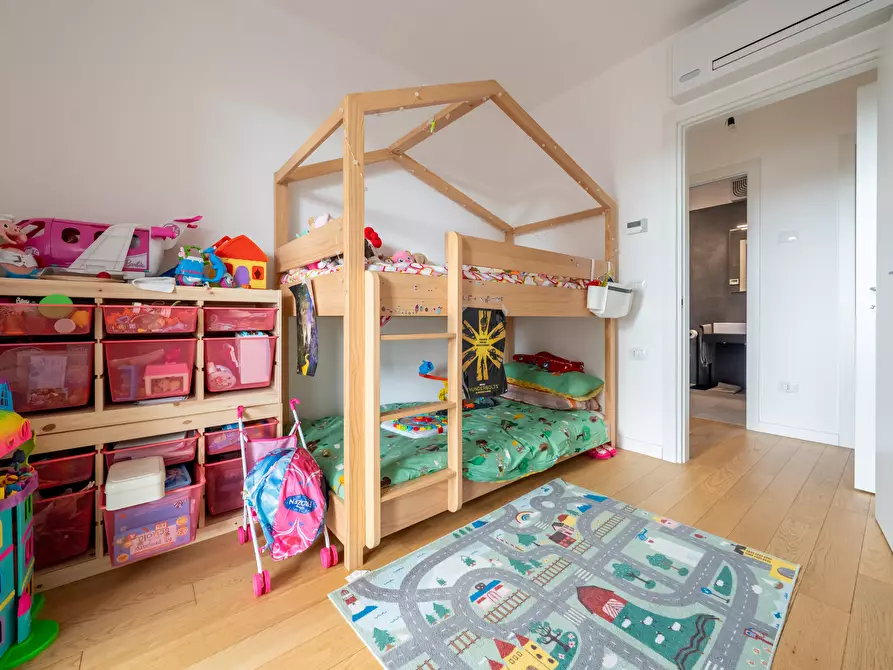 Immagine 20 di Appartamento in vendita  in Viale Pablo Neruda a Roma