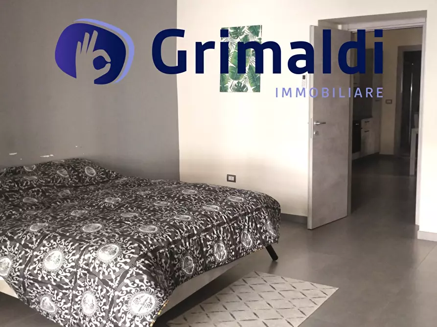 Immagine 4 di Bilocale in affitto  in Via Sanità 47 a Napoli