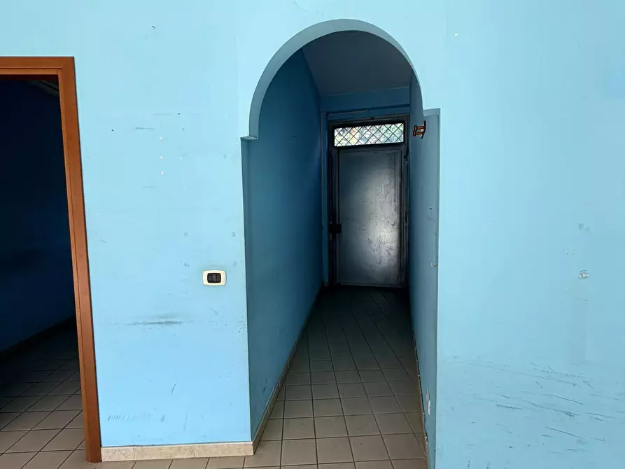 Immagine 22 di Attività commerciale in affitto  in Via Aldo Moro 98 a Aprilia