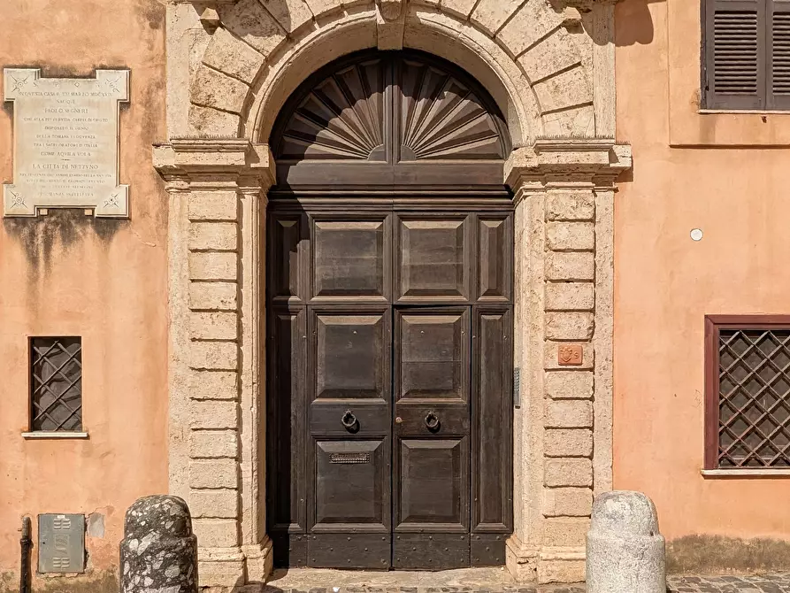 Immagine 2 di Trilocale in vendita  in Piazza Segneri-Soffredini 3 a Nettuno