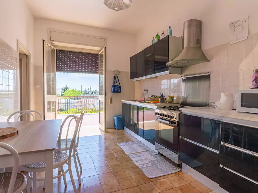 Immagine 77 di Villa in vendita  in Via Camaiore 2 a Lecce