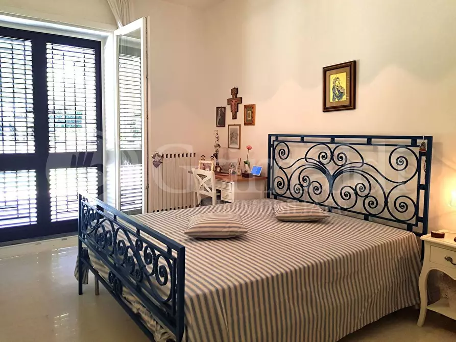 Immagine 13 di Casa indipendente in vendita  in corso cesare vergine a Tuglie