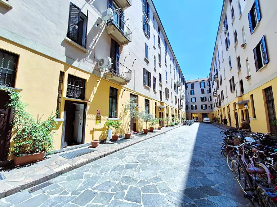 Immagine 22 di Bilocale in affitto  in Via Orti 16 a Milano