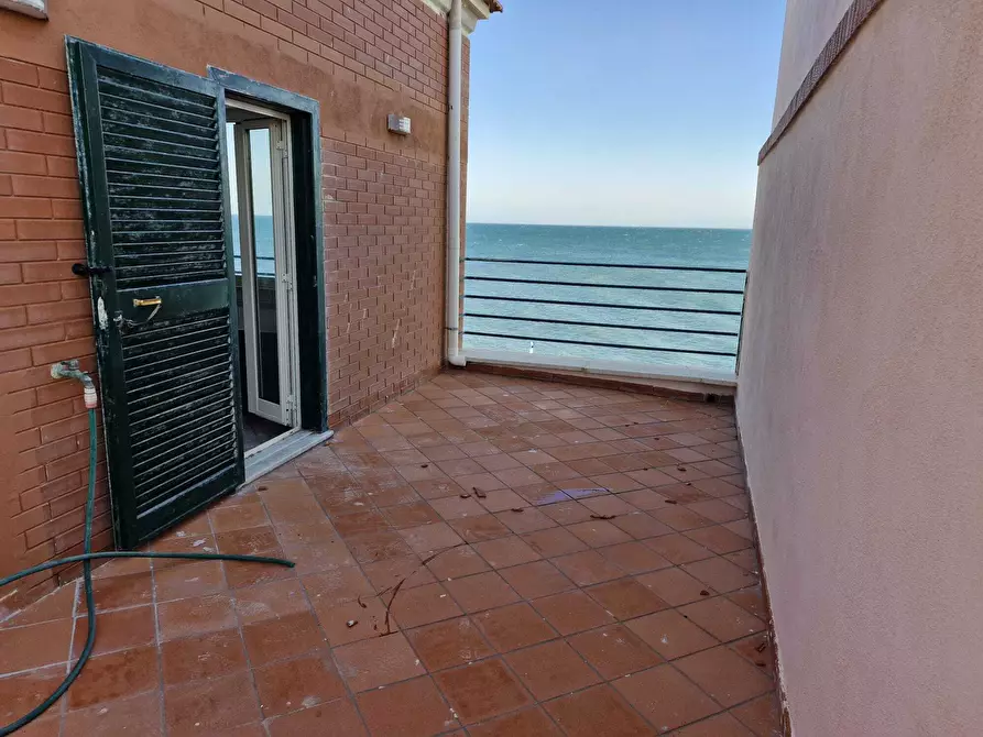 Immagine 5 di Quadrilocale in affitto  in Via Molo Innocenziano 44 a Anzio