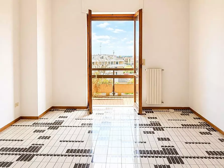 Immagine 6 di Trilocale in vendita  in Via Vincenzo Ciardo 1 a Lecce