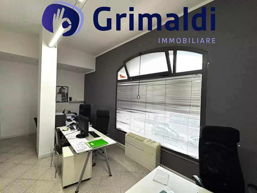 Immagine 3 di Ufficio in affitto  a Napoli