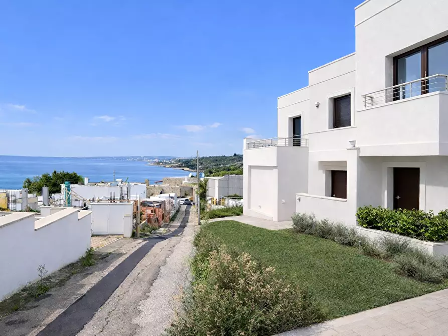 Immagine 2 di Rustico / casale in vendita  in Via Don Luigi Sturzo 6 a Patu'