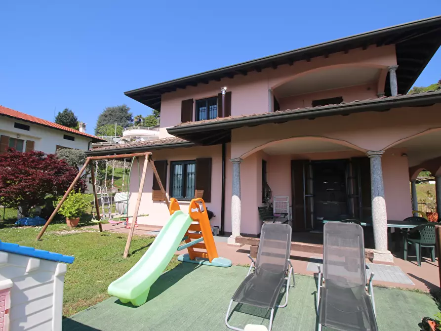Immagine 3 di Villa in vendita  in Via delle Busacce 28 a San Fermo Della Battaglia