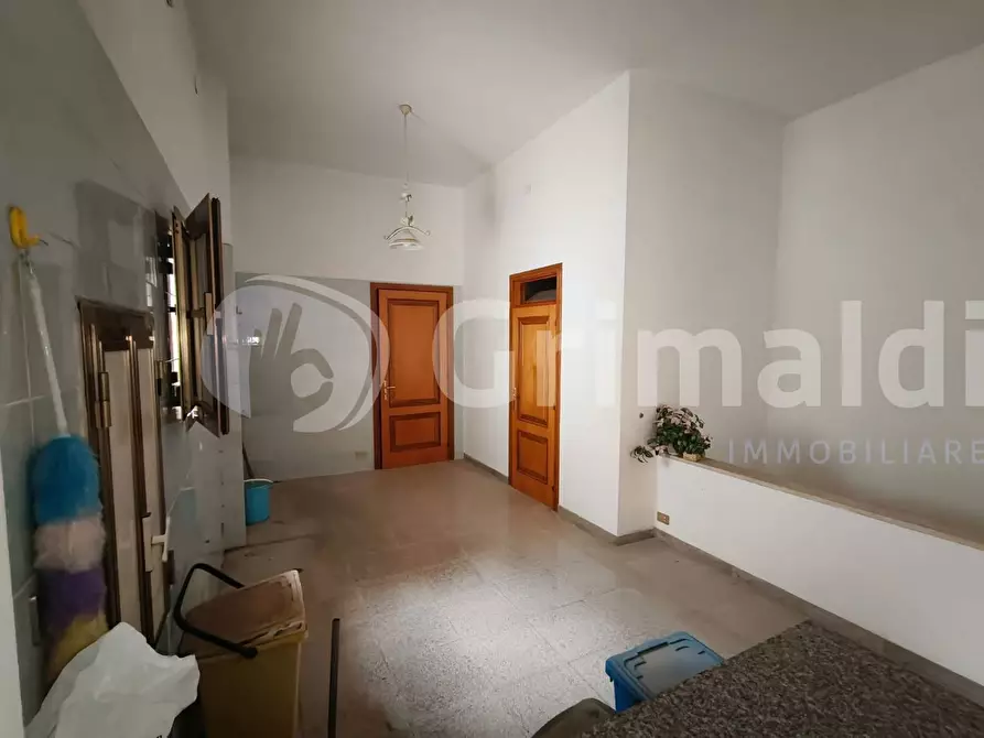 Immagine 11 di Garage in vendita  in via libertà 42 a Sannicola