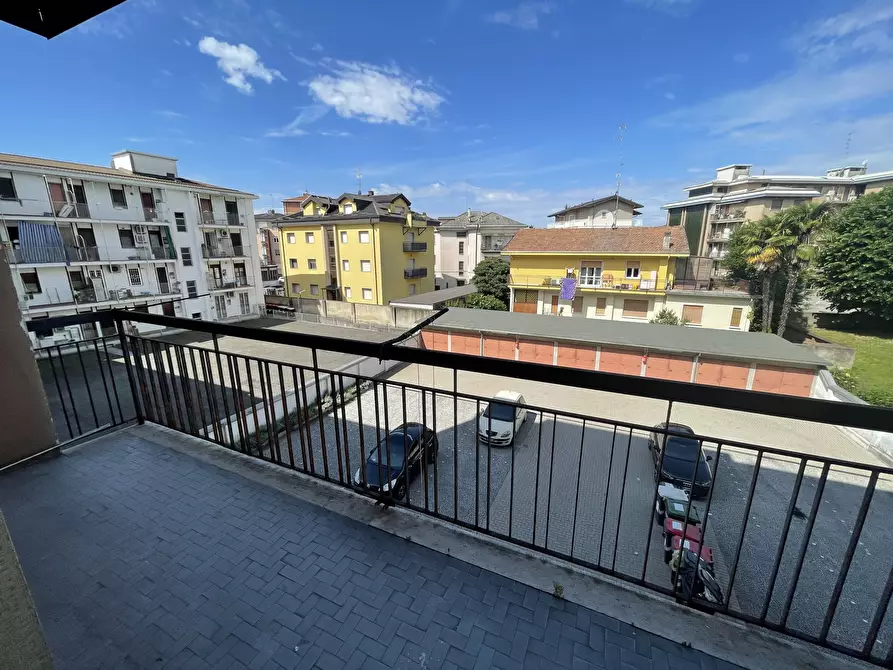 Immagine 4 di Trilocale in vendita  in Viale Alessandro Volta 53 a Novara