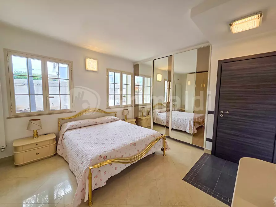 Immagine 9 di Casa indipendente in vendita  a Noto
