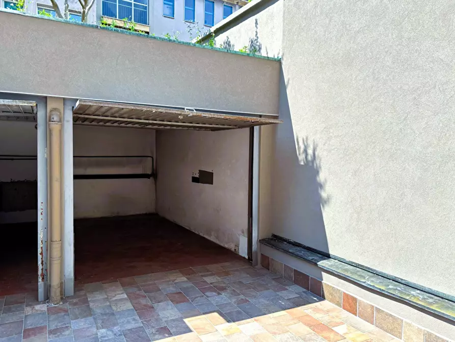 Immagine 8 di Garage in vendita  in Via Benedetto Marcello 5 a Milano