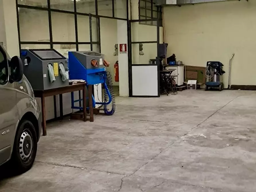 Immagine 9 di Attività artigianale in vendita  in Via Provinciale 26 a Anzano Del Parco