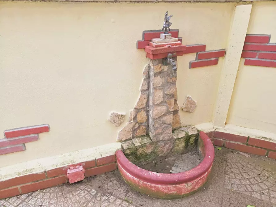 Immagine 28 di Quadrilocale in vendita  in Via dei Delfini 102 a Ardea