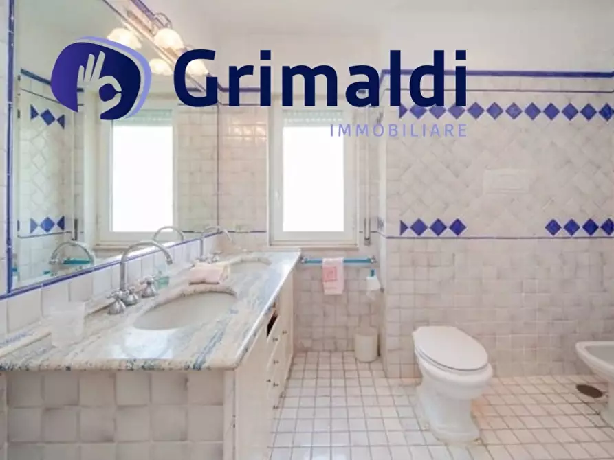 Immagine 24 di Appartamento in vendita  in Via Privata del Parco Comola Ricci a Napoli