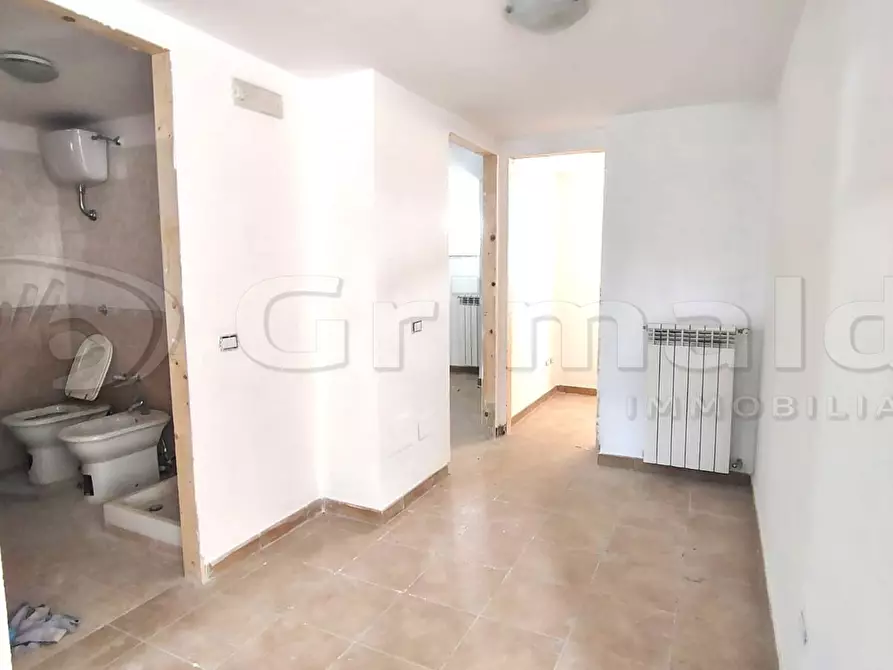 Immagine 4 di Trilocale in affitto  a Giugliano In Campania