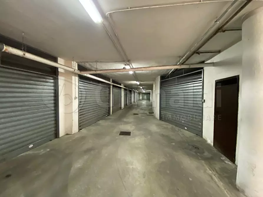 Immagine 1 di Garage in vendita  a Melito Di Napoli