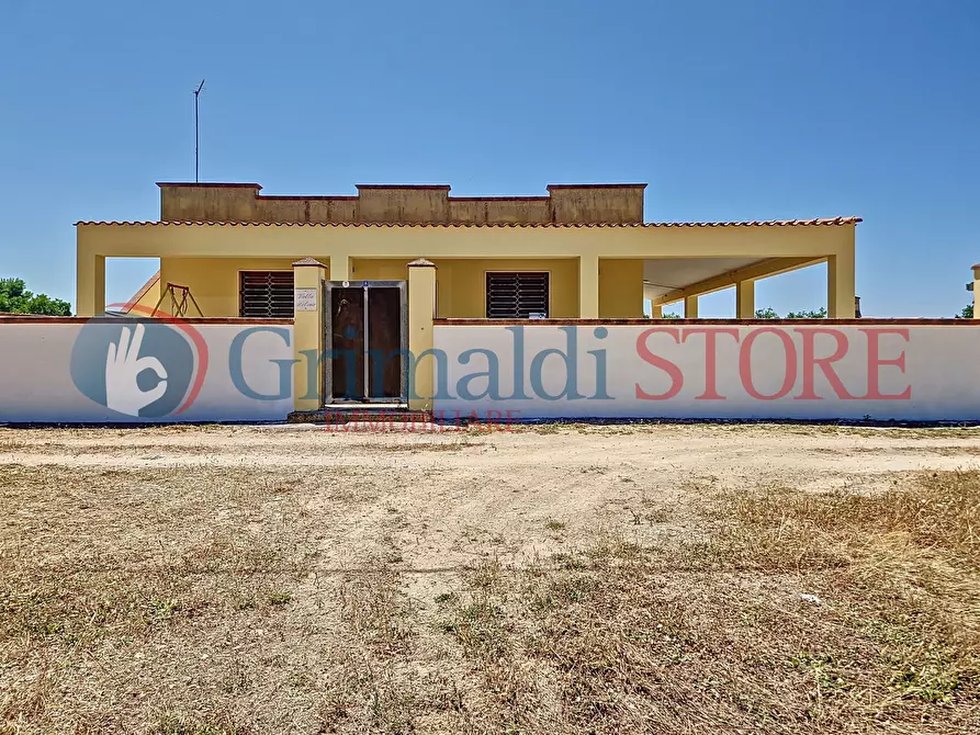 Immagine 3 di Villa in vendita  a Manduria