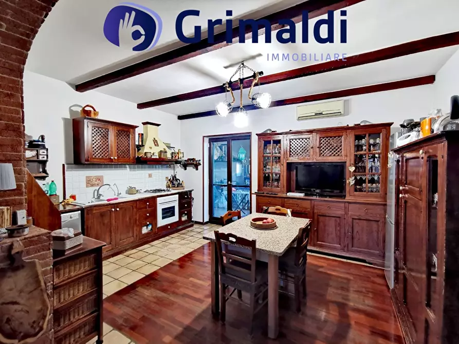 Immagine 13 di Villa in vendita  a Napoli