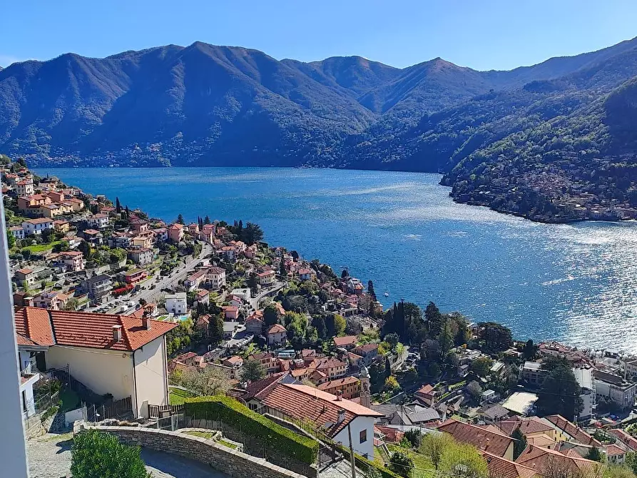 Immagine 25 di Appartamento in vendita  in Via al Noce 24 a Moltrasio
