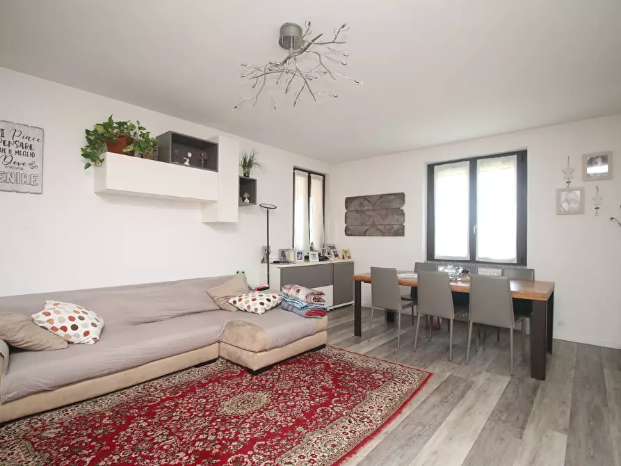 Immagine 5 di Villa in vendita  in Via delle Busacce 28 a San Fermo Della Battaglia