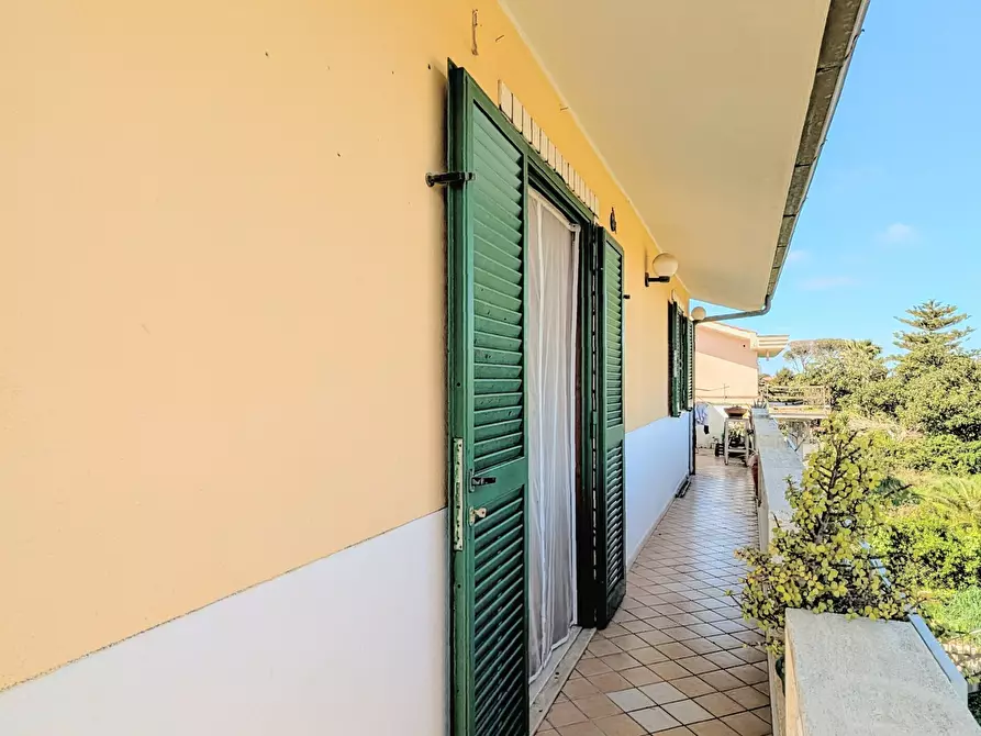 Immagine 24 di Trilocale in vendita  in Via Etna 10/d a Aprilia